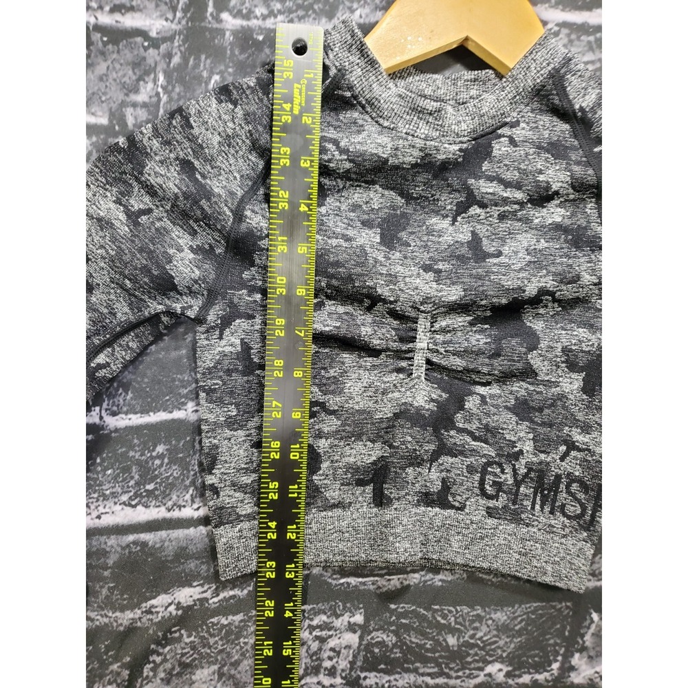 Gymshark Top Womens XS Black‎ Gray Camo Adapt Seamless Cropped Thumb Holes Logo - Picture 9 of 15
